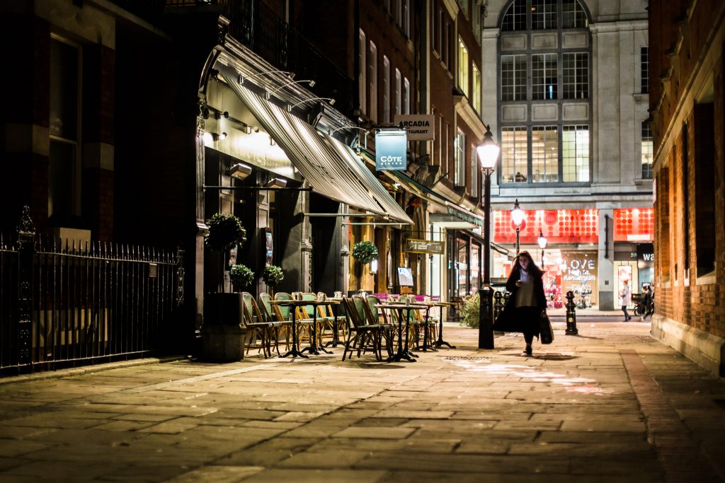 Street at night in Kensington & Cheslsea