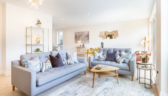 The Claves, NW7
