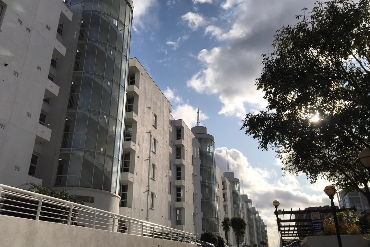 Reviews of Barrier Point, E16 HomeViews