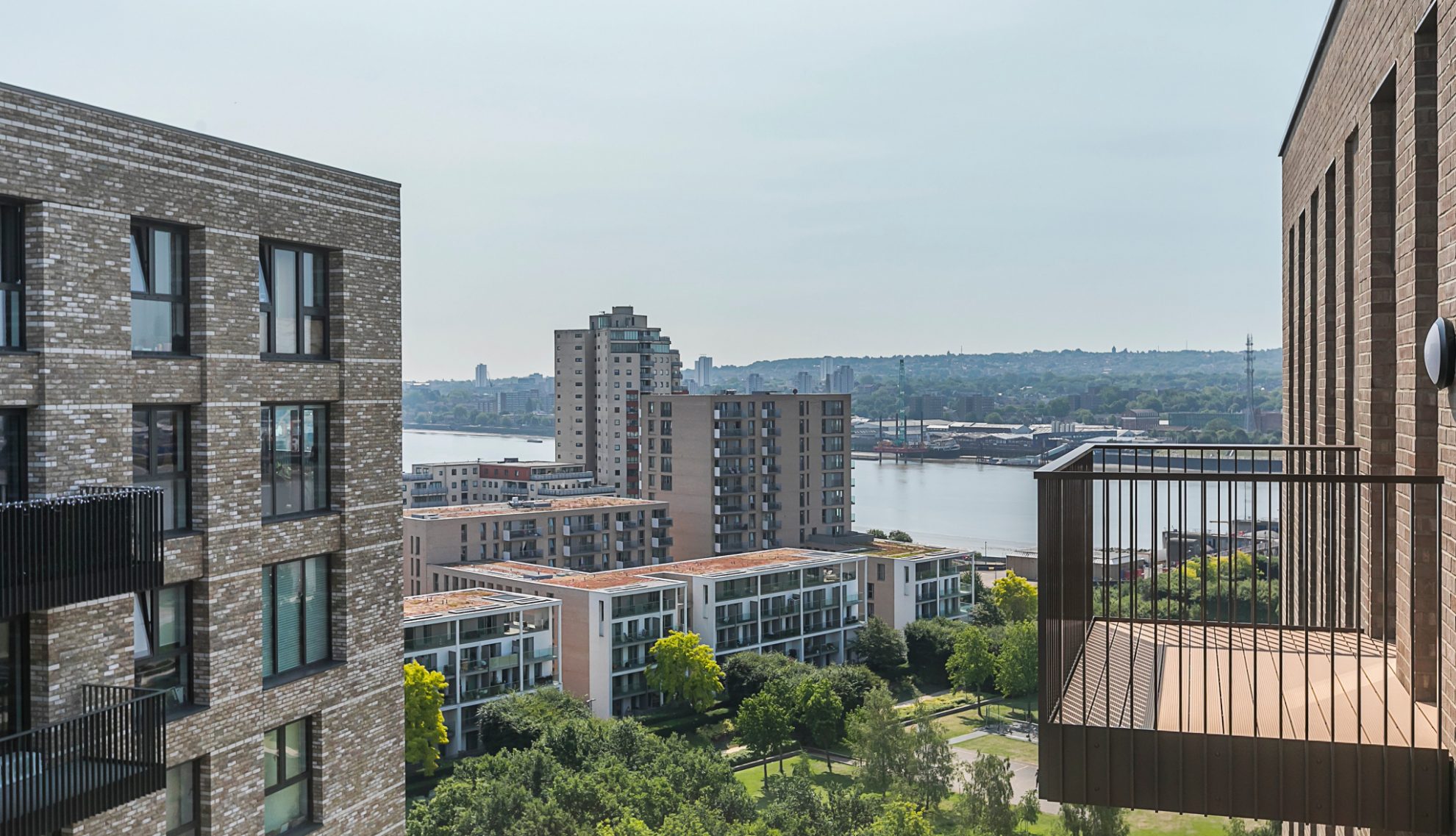 Barrier Point, E16 HomeViews