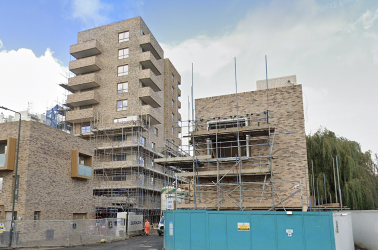 Southmere Village, SE2