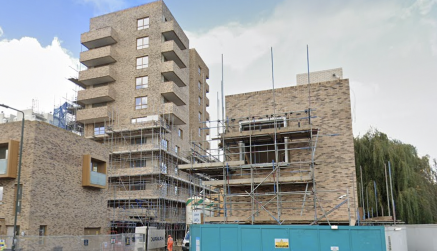 Southmere Village, SE2