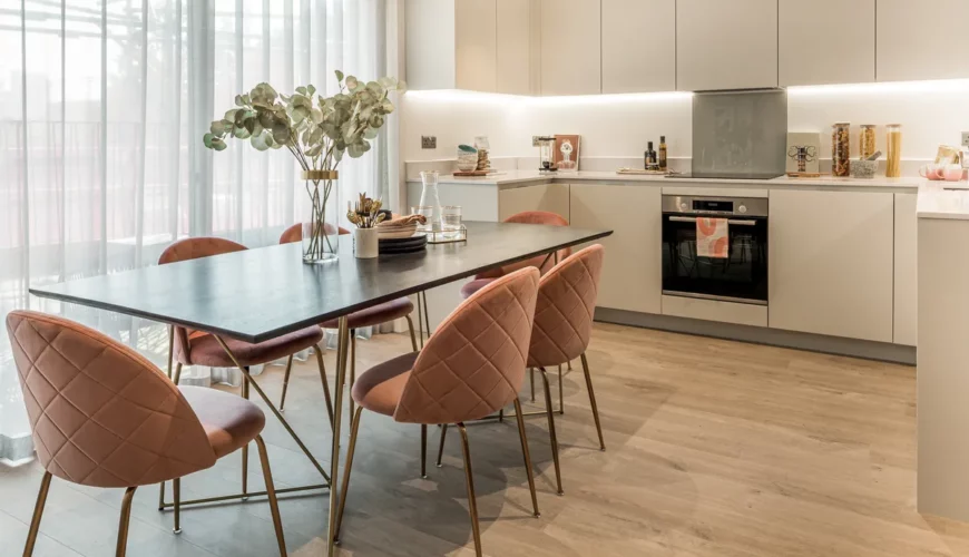 Image of Corner Place, E2