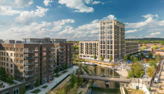 Image of Lyons Dock at Greenford Quay, UB6